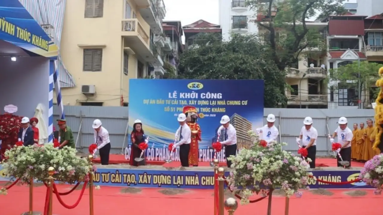 هانوي تعمل على تجديد المباني السكنية في شارع هوينه ثوك خانغ.